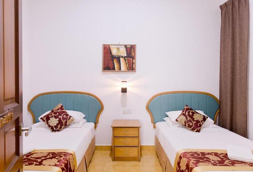 بنسيون Villa Sri Mayang