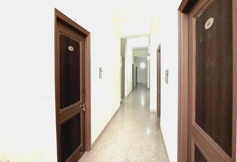 ホテル Golden Crown