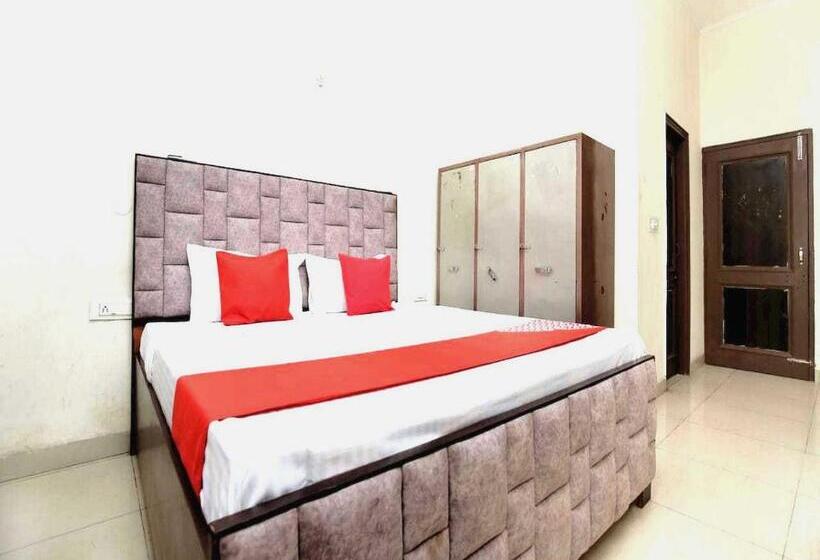 ホテル Golden Crown