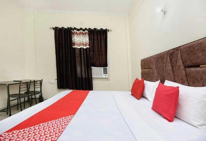 ホテル Golden Crown