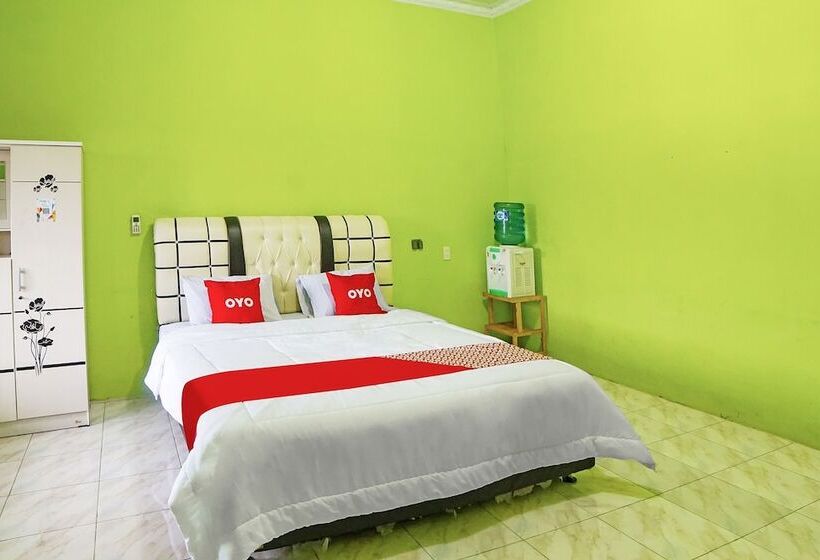 호텔 Oyo 91435 Berliany Home 2