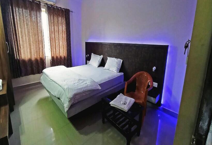 Отель Staymaker Shubhodaya Lodge