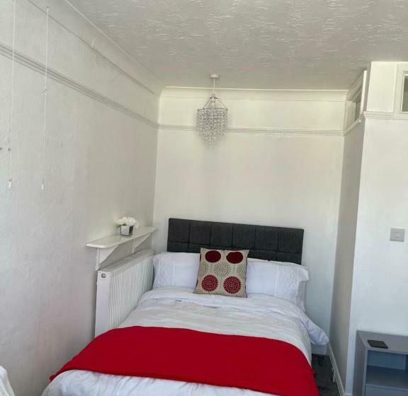 H &p Accommodation