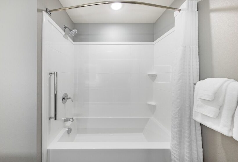 בית מלון כפרי Americinn By Wyndham International Falls
