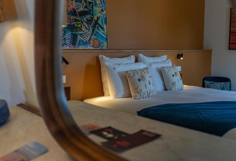 پانسیون Marcelle En Camargue