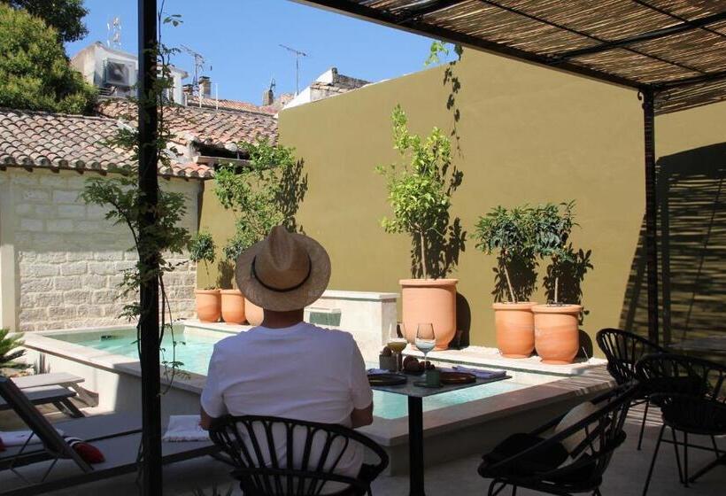 پانسیون Marcelle En Camargue