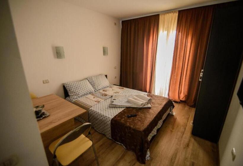 بنسيون Vila Onasis