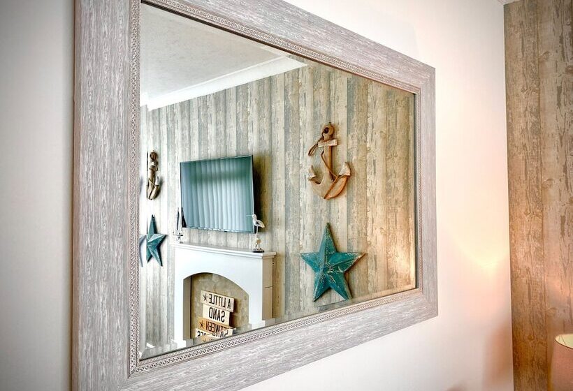 Remarkable 3 Bed Hot Tub House In Blackpool