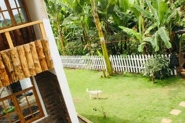 هاستل Arusha Jua Home