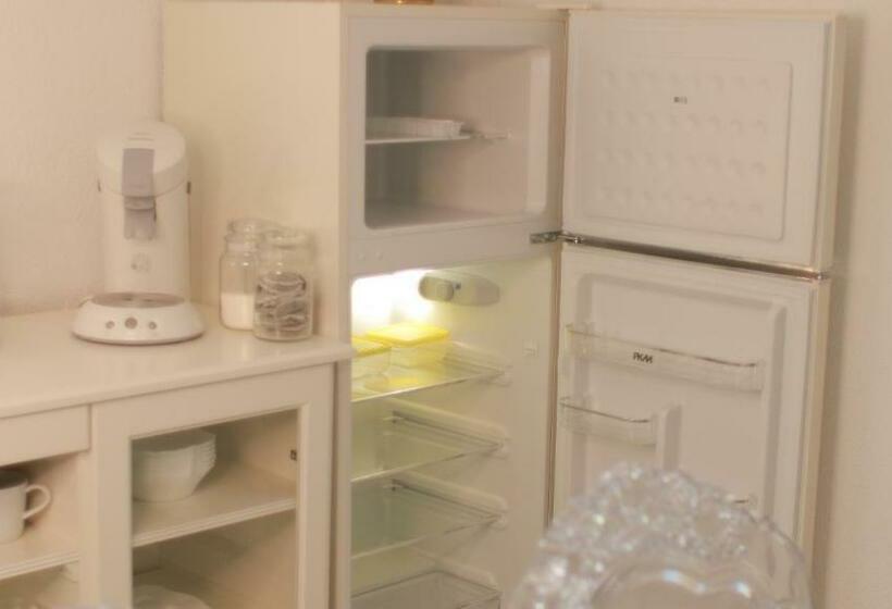 Apartments Cassel Mit Smart Tv Und Parkplätzen Für Singles, Paare, Familien Und Gruppen