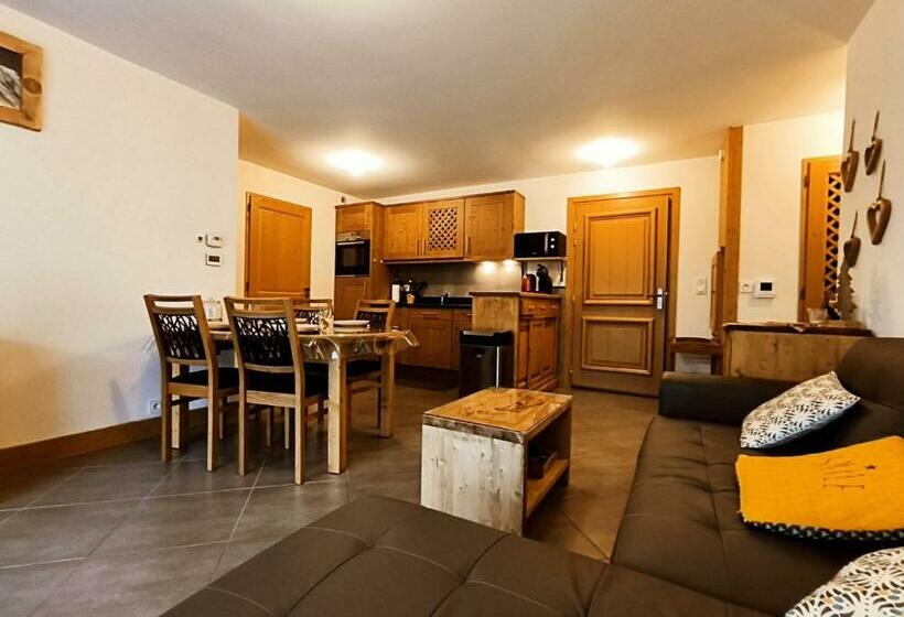 Appartement Cosy Avec Terrasse Et Parking Privé, Centre Village à 2 Pas Et Arrêt Ski Bus Proche   Fr