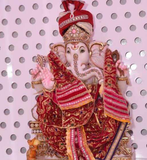 هتل Ekta International !! 300 Mts From Baba Baidyanath Dham Temple !!
