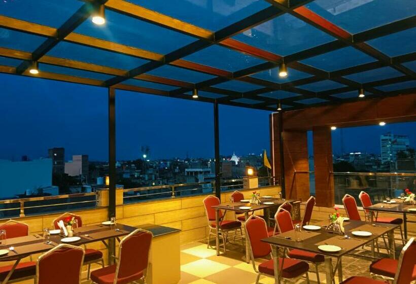 هتل Ekta International !! 300 Mts From Baba Baidyanath Dham Temple !!