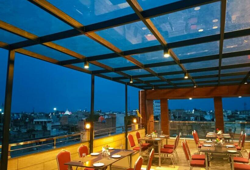 هتل Ekta International !! 300 Mts From Baba Baidyanath Dham Temple !!