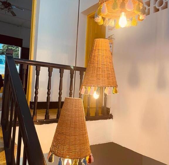 پانسیون Hostal 1545