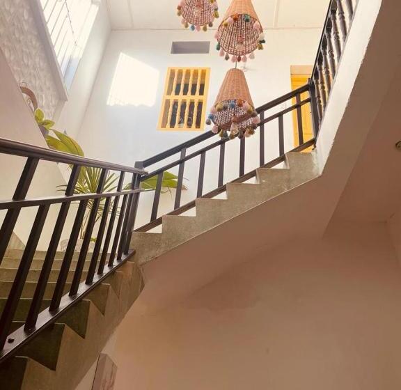 پانسیون Hostal 1545
