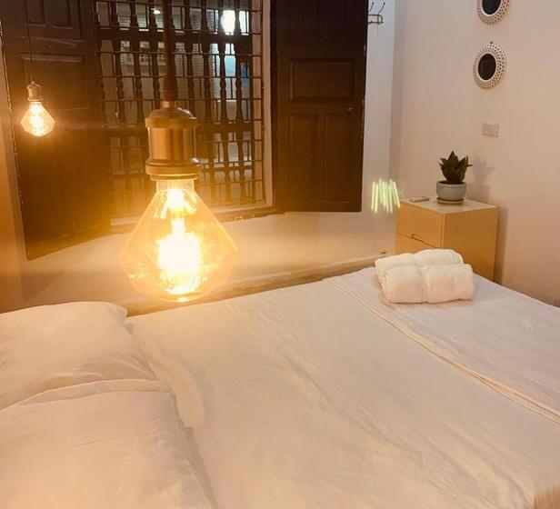 پانسیون Hostal 1545