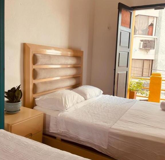پانسیون Hostal 1545
