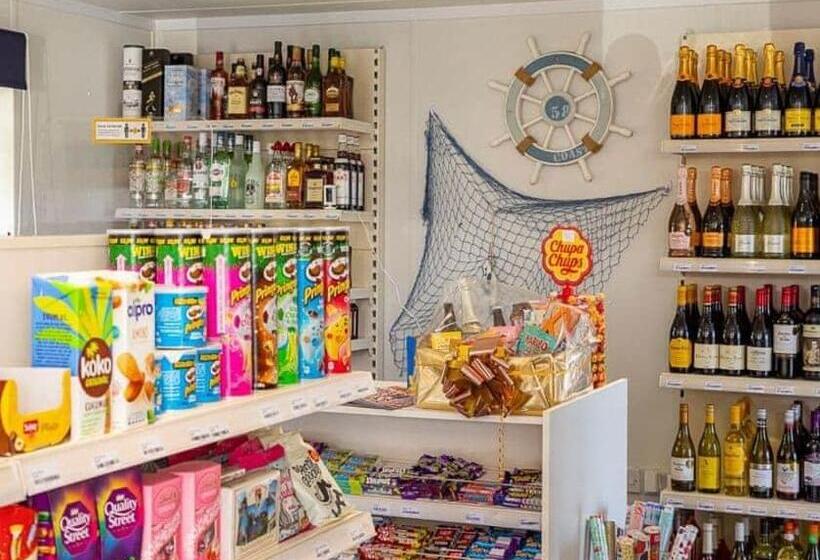 渡假胜地  Otters Mead Boutique Lodges