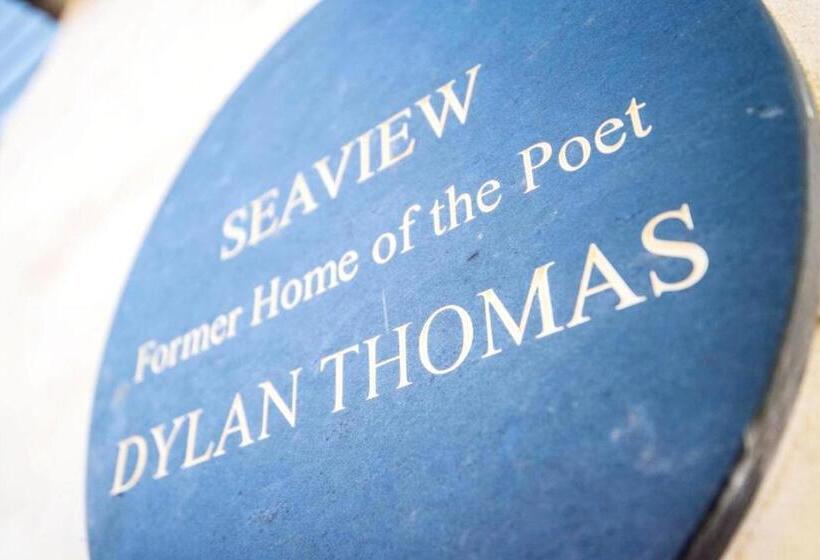 مبيت وإفطار Dylan Thomas Sea View