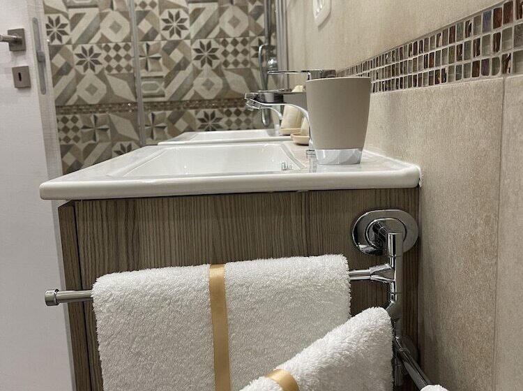 تختخواب و صبحانه Karina S Rooms