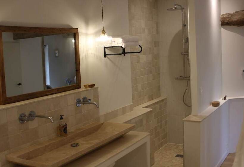 مبيت وإفطار Malis Castera Le Petit Château