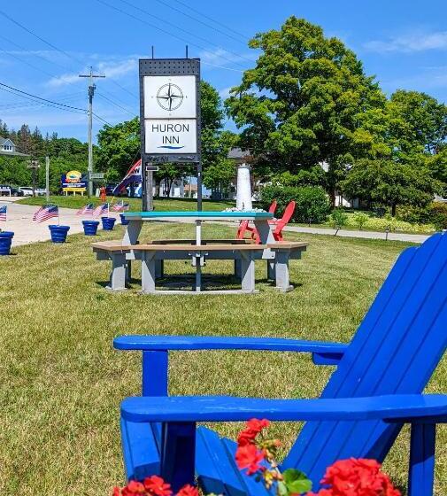 ホテル Huron Inn