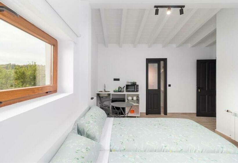 پانسیون Benedicta Familys