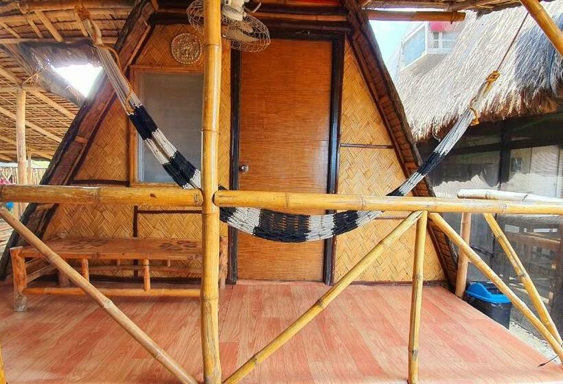 펜션 Calatagan S Bahay Kubo   With Beach Access
