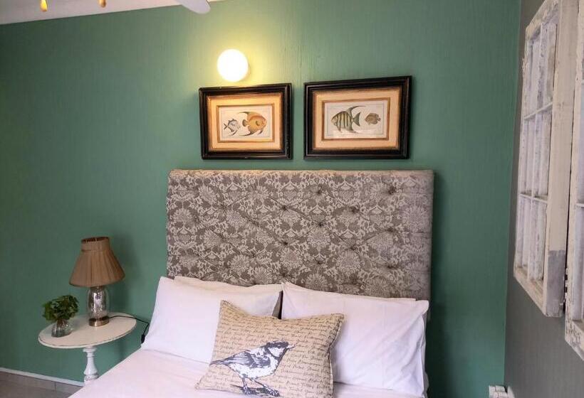 Пансион Driftwood Suite, Villa Roc Guesthouse, Salt Rock Ballito, No Loadshedding