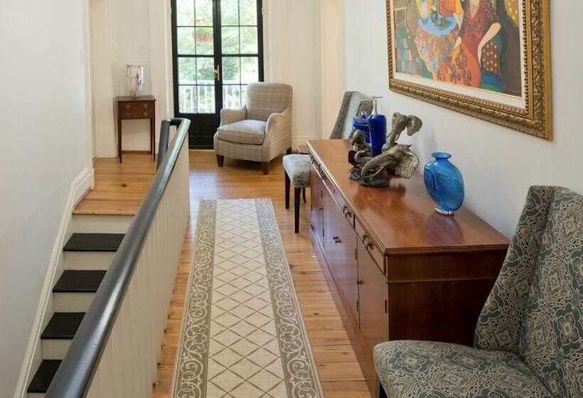 Red Hill Bed And Breakfast