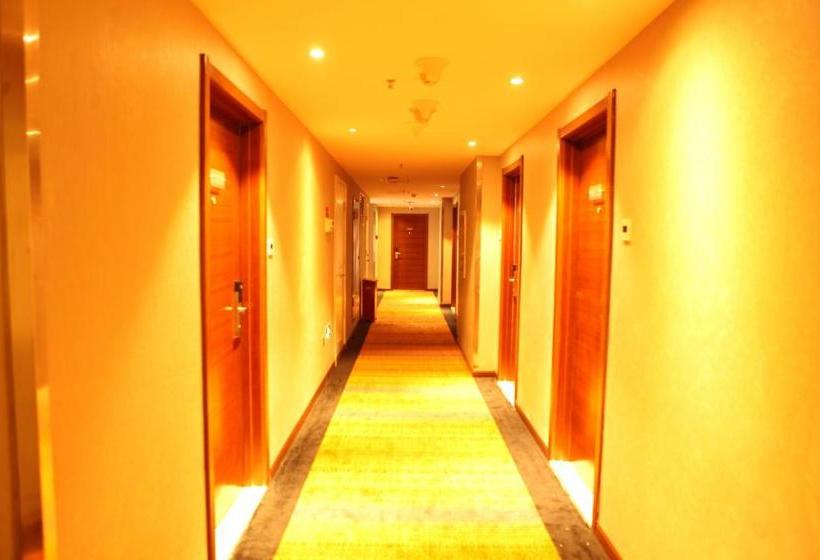 בית מלון כפרי Royal International