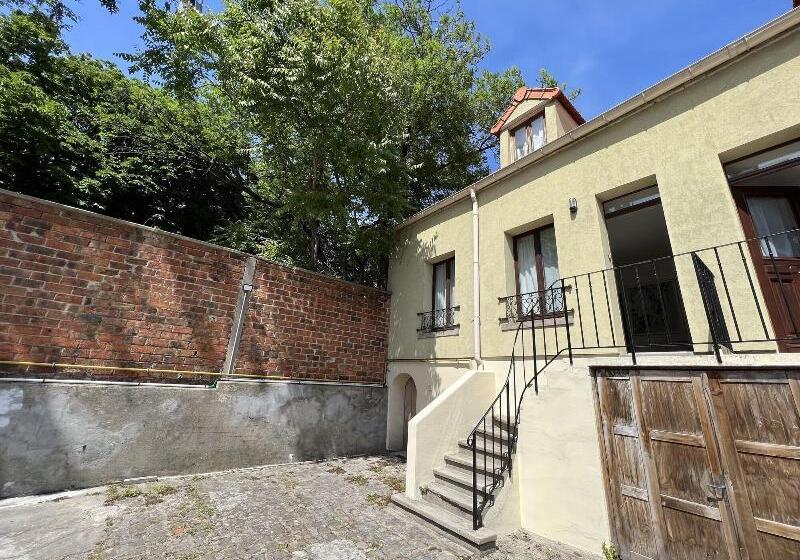 호텔 Hôtel Robespierre Ex Idéal Hôtel Paris   Montreuil