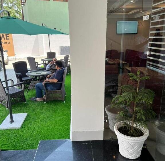 Hotel Kareem Residency