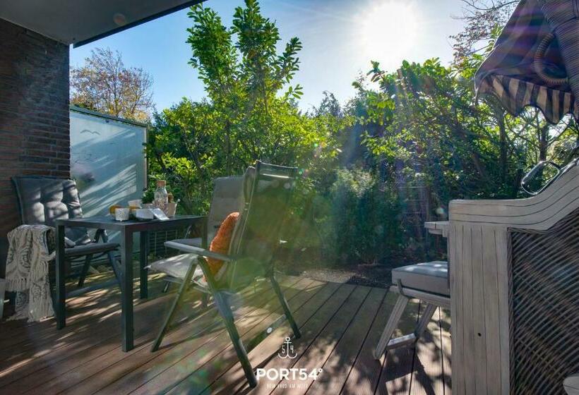 Deck 1