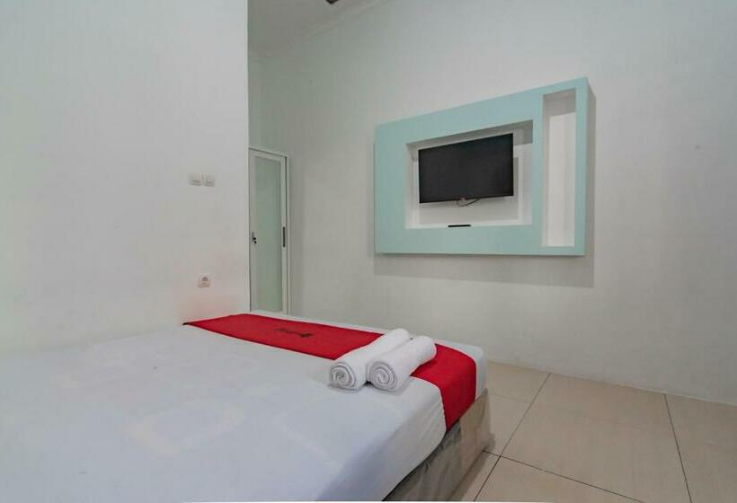 هتل Reddoorz @ Jalan Raya Tuparev Karawang