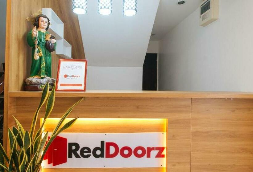 فندق Reddoorz Near Ust Sampaloc Manila