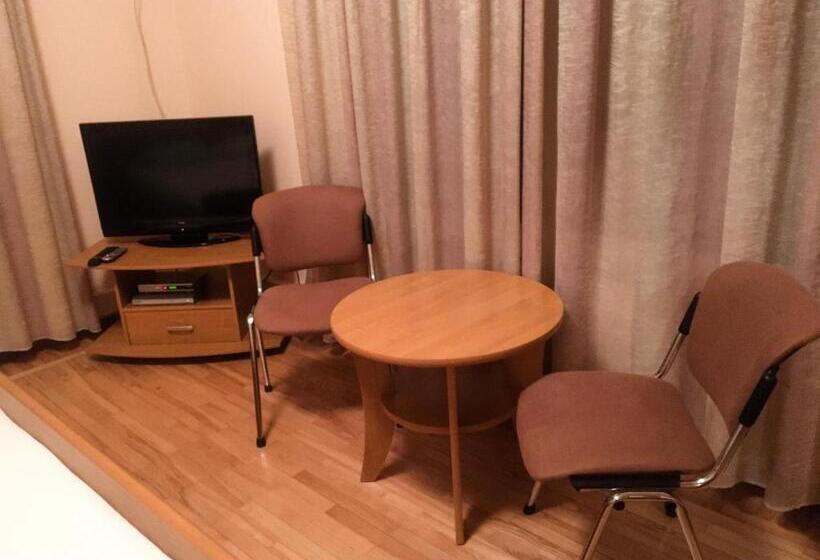 پانسیون Room In Guest Room Valensija Large Suite