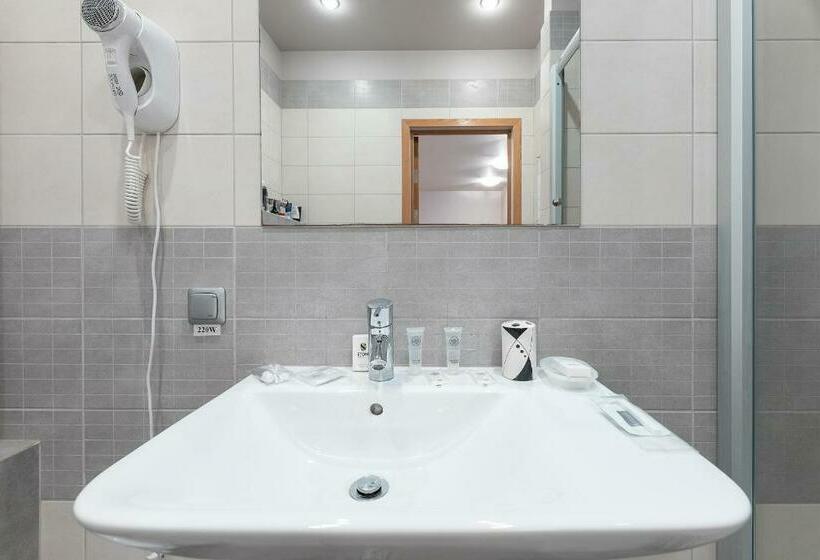 پانسیون Room In Guest Room   Valensija   Large Suite Apartment