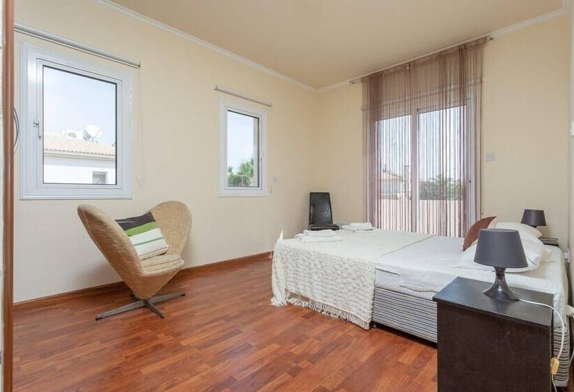 Villa Petra In Paralimni