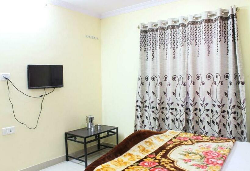 تختخواب و صبحانه Hirai Palace, Mahabaleshwar