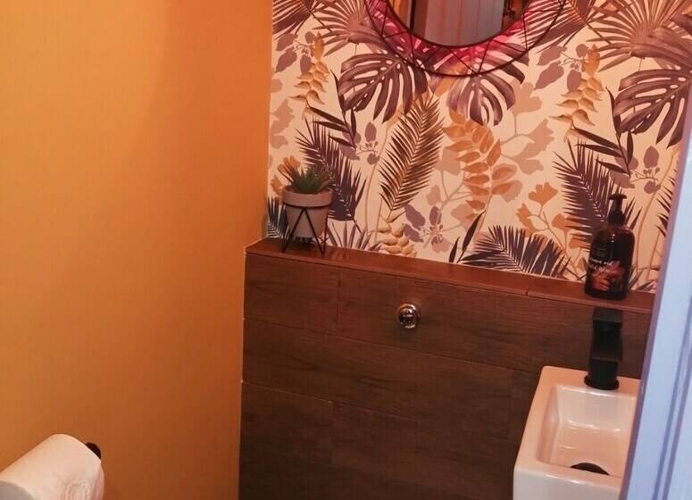 Charming 2 Bed Apartment In Eastleigh