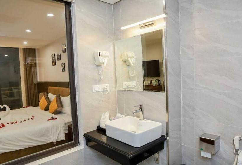 هتل H&t Luxury