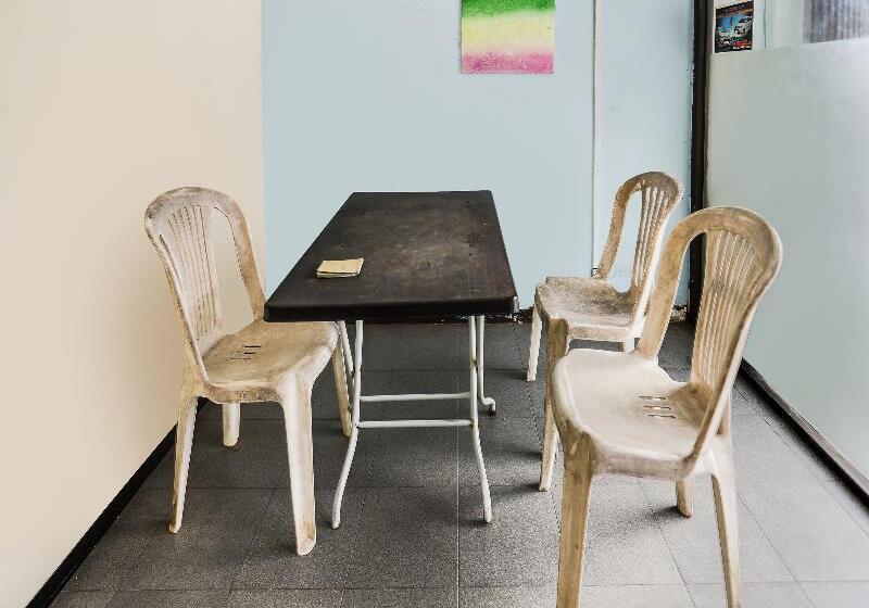 هتل Oyo 91423 Ringin Pitu 1 Syariah