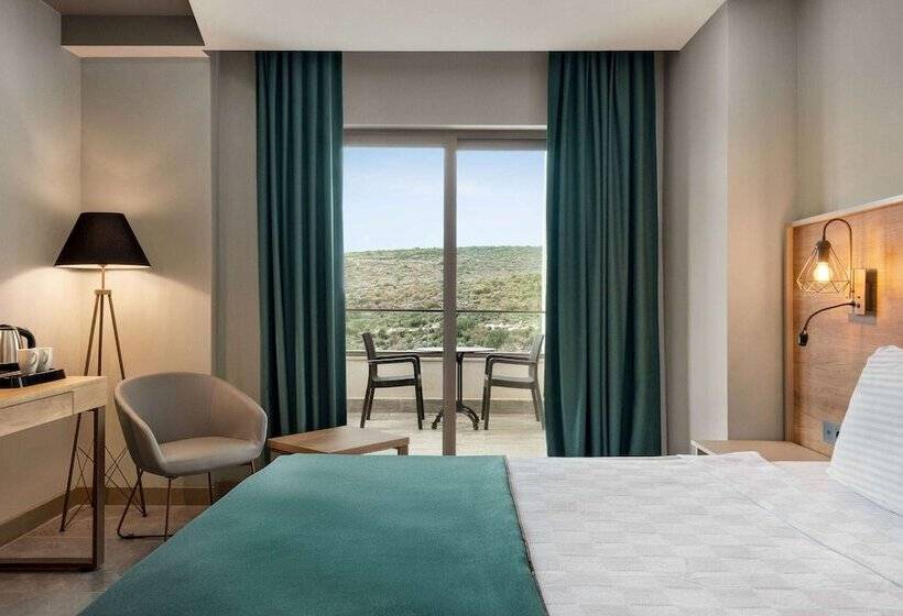 هتل Ramada Resort By Wyndham Kizkalesi