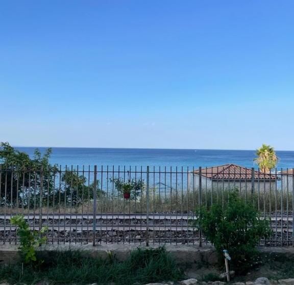 پانسیون Amoenus Bed & Breakfast