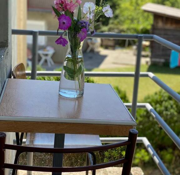 پانسیون Apartmani Pejovic Sutomore