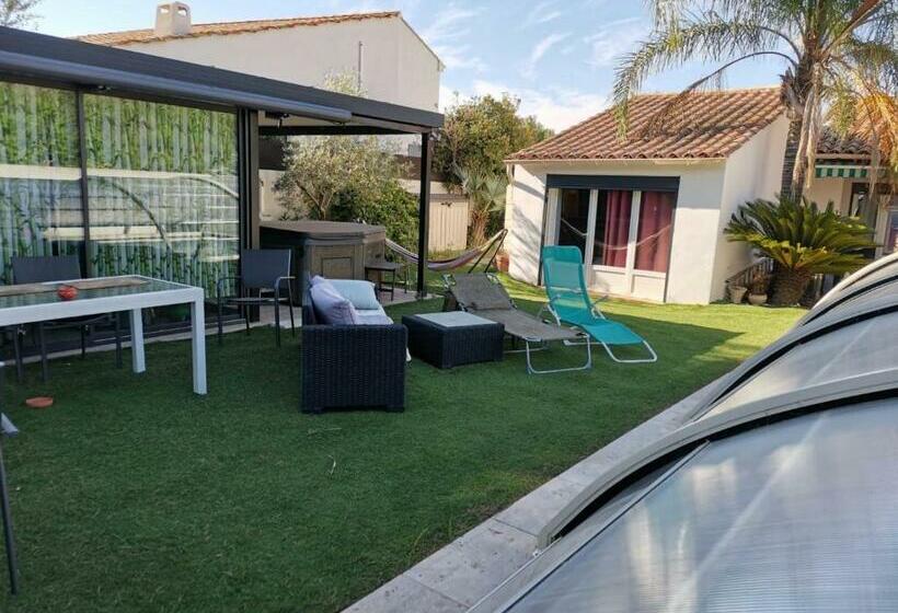 تختخواب و صبحانه Zen Flavia S House