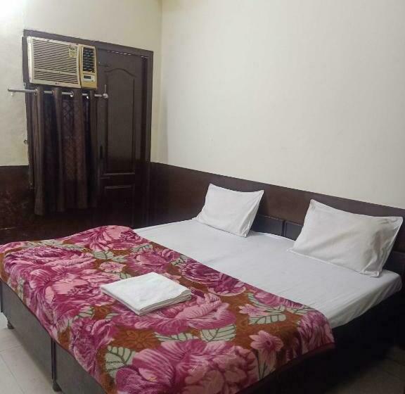 فندق Oyo 91244 Sunrise Hotal And Pg