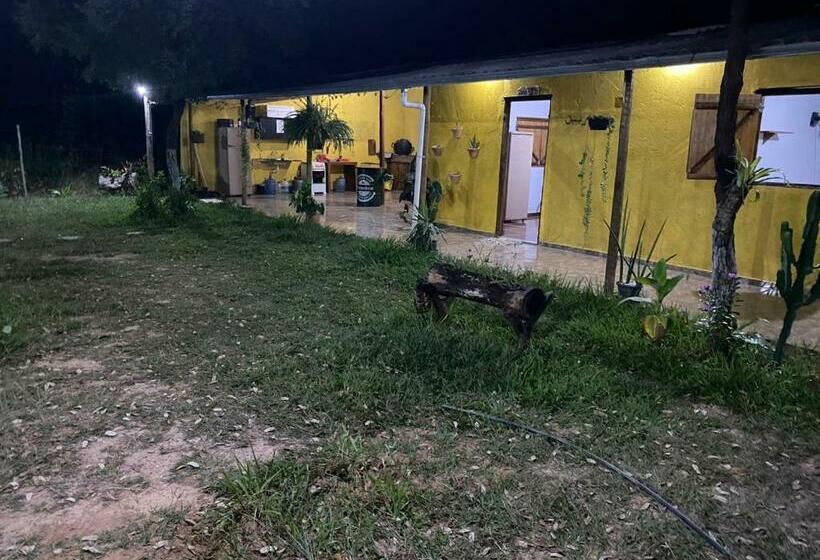 Отель Pousada Sitio Do Terrão A 500 Metros Da Br 040 E A 10 Minutos Da Prainha
